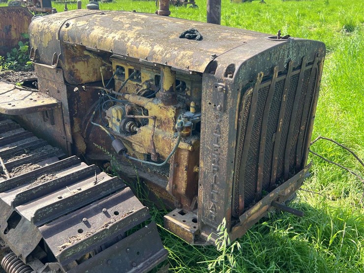 caterpillar-twenty-two-image-10