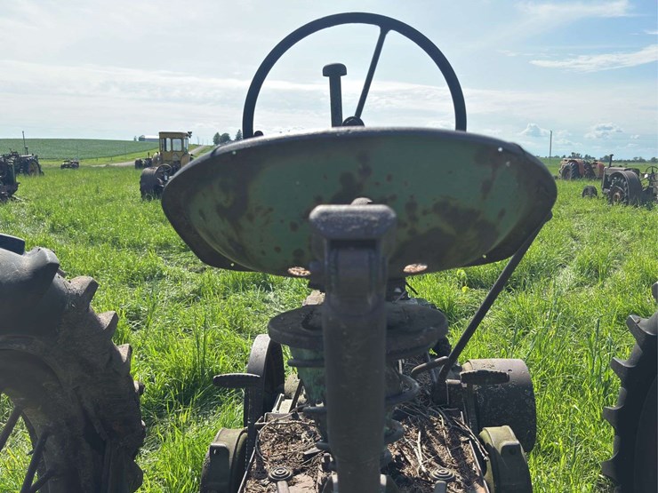 john-deere-model-b-image-35
