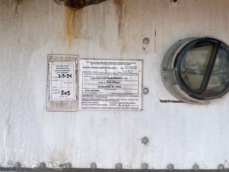 #6284-•-2005-utility-53'-reefer-semi-trailer-(has-wi-title)-image-41