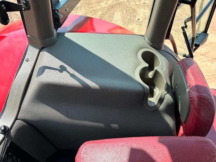 2015-case-ih-magnum-315-image-65