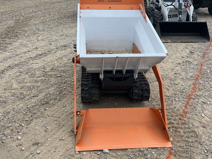 landherq-stand-on-track-loader-image-6