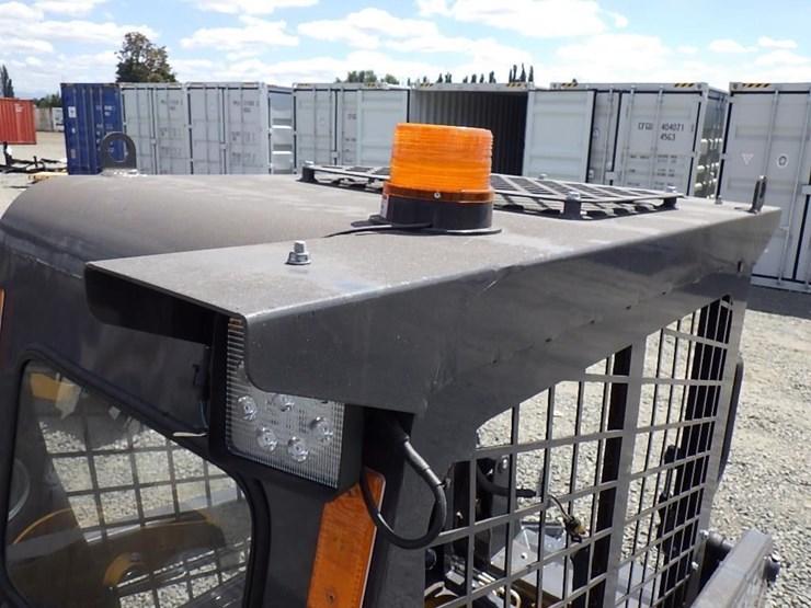 2025-cfg-tk35r-skid-steer-tracked-loader-image-11