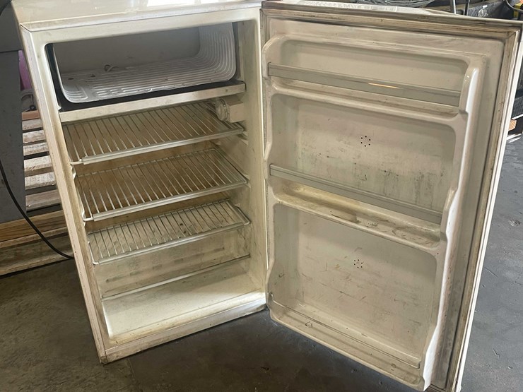 #2089-•-haier-shop-refrigerator-(wall-g)-image-3