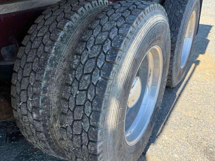 2000-kenworth-w900b-image-8