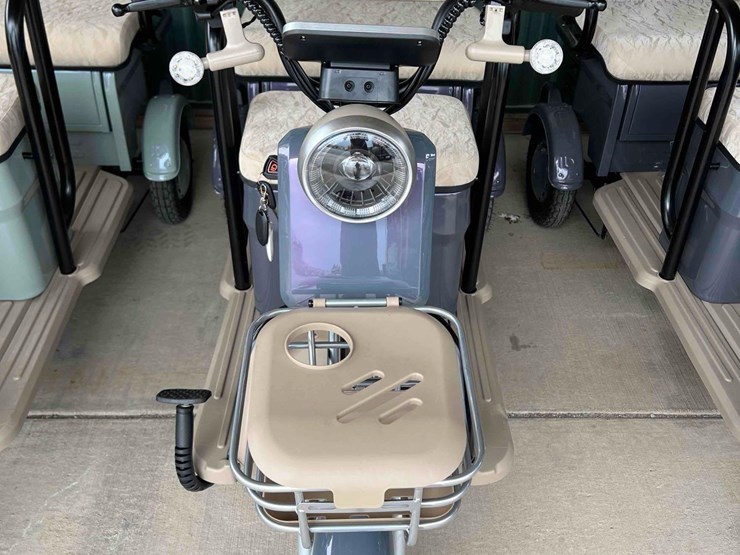 unused-irgc40-battery-powered-mini-golf-cart-image-2