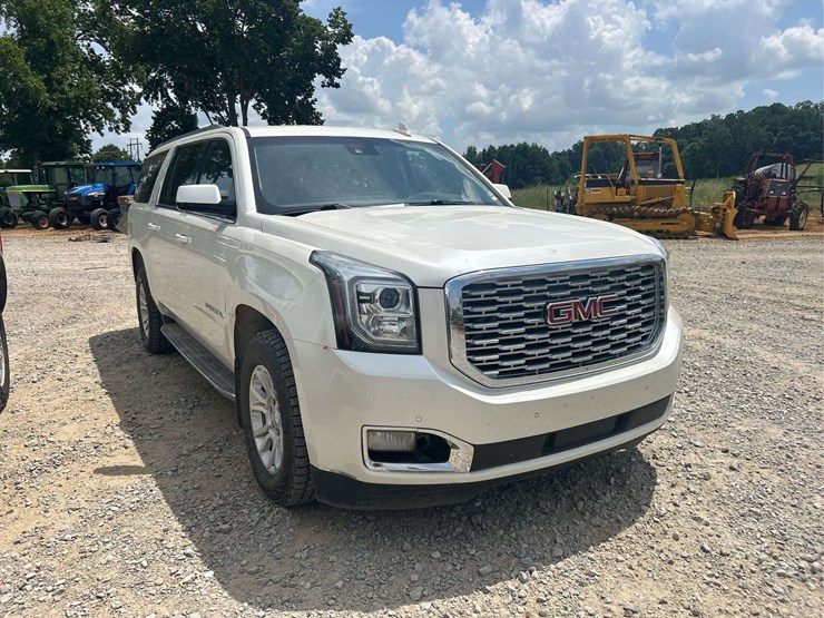 2015-gmc-yukon-xl-image-43