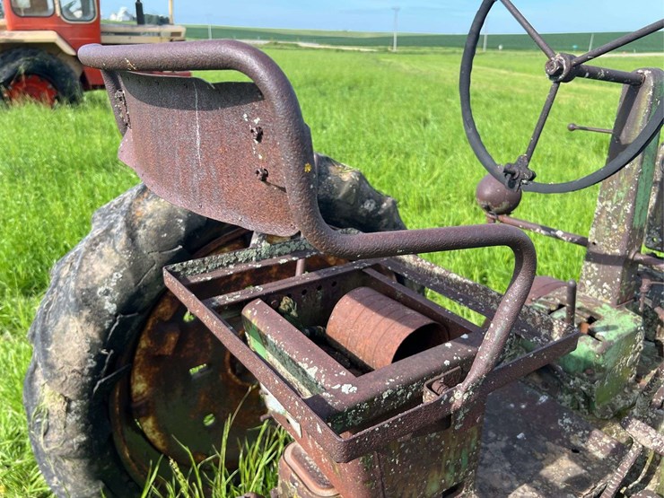john-deere-model-b-image-42