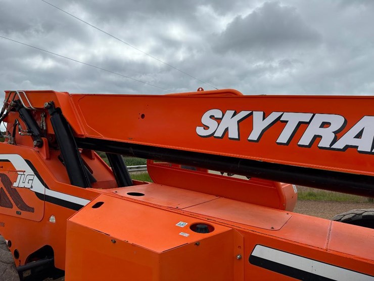 2015-sky-trak-6042-image-21
