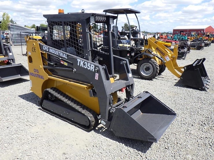 2025-cfg-tk35r-skid-steer-tracked-loader-image-4