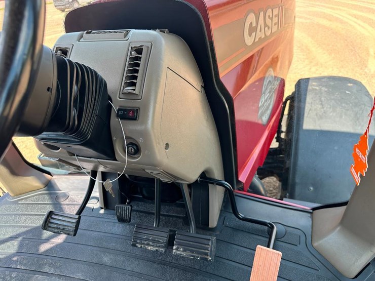2015-case-ih-magnum-315-image-64