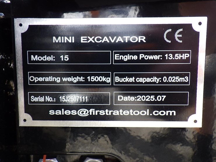 2025-vicsec-vc15-hydraulic-excavator-image-26