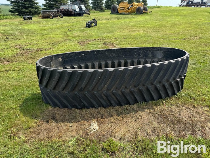 goodyear-30"-quad-track-track-image-7