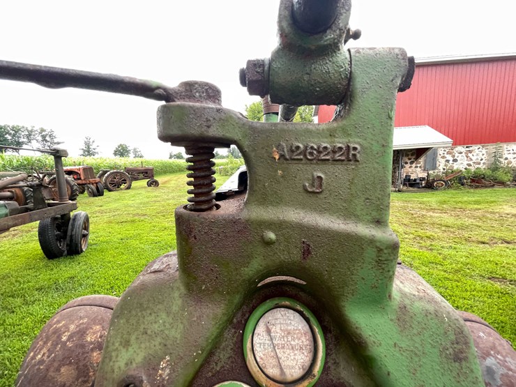 #6675-•-john-deere-parts-tractor-image-24
