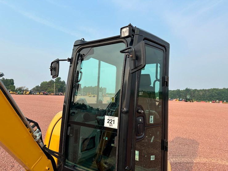 2020-caterpillar-303-image-27