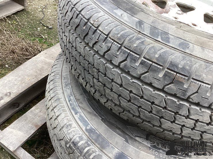 235/85r16-tires-&-rims-image-11