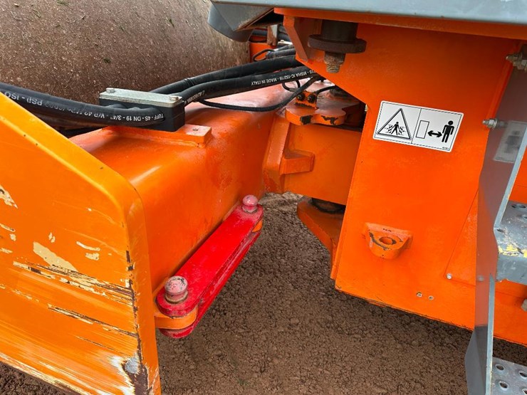 2018-xcmg-cv83pd-image-25