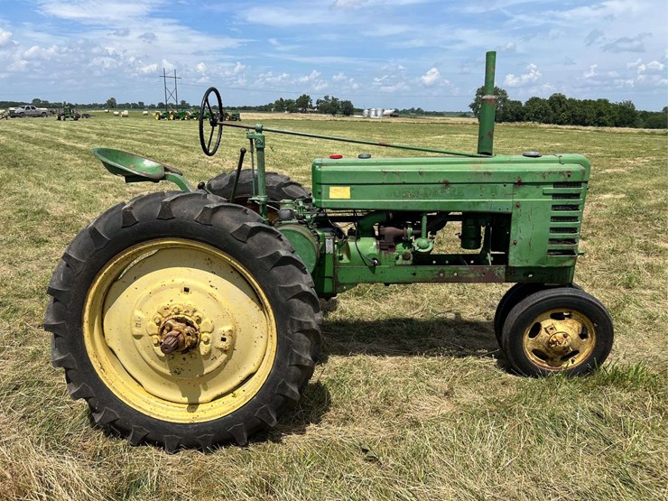 1942-john-deere-h-image-2