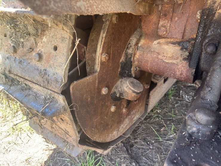 caterpillar-twenty-crawler-image-66