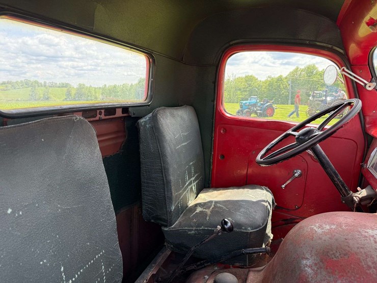 ford-custom-pickup-original-paint-image-27