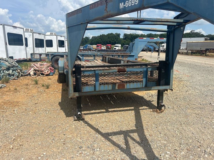 2013-80"-x-20'-t/a-gooseneck-trailer-image-6