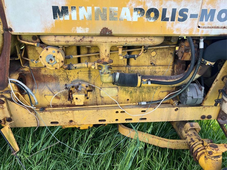 minneapolis-moline-g950-image-28