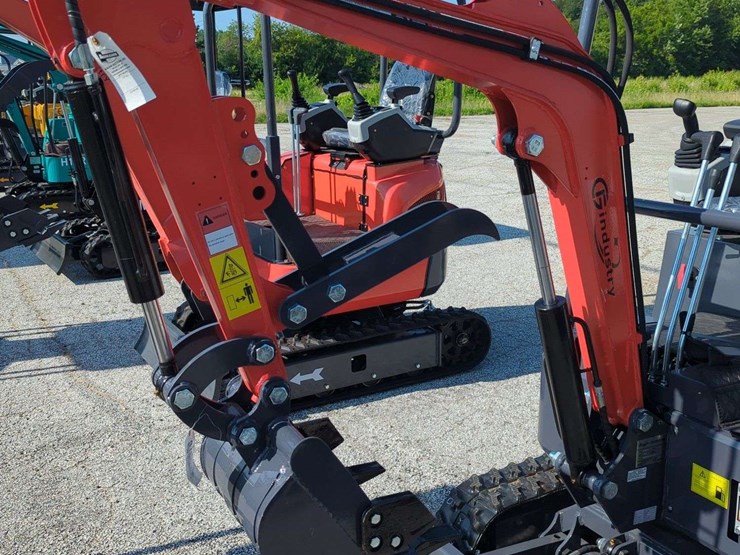 cfg-industrial-mini-excavator---mx15rx-(2025)-image-2
