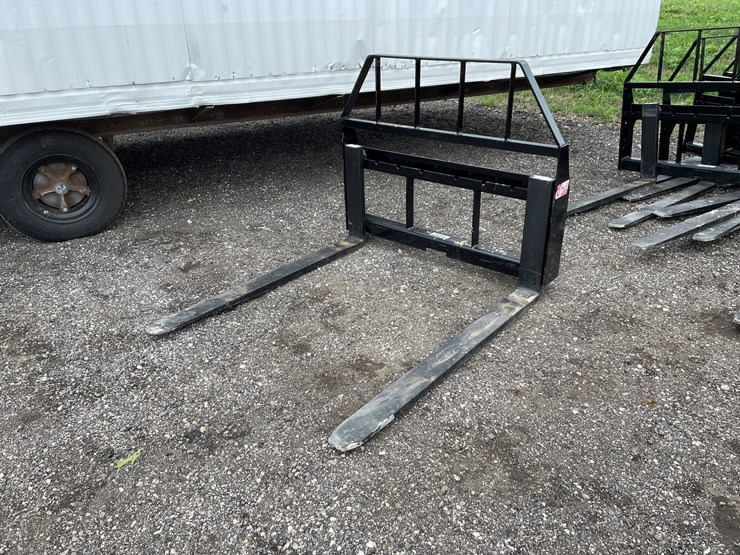 #6315-•-kivel-pallet-forks-image-1