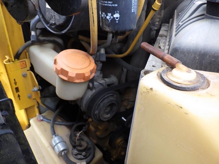 john-deere-319dt-skid-steer-tracked-loader-image-16