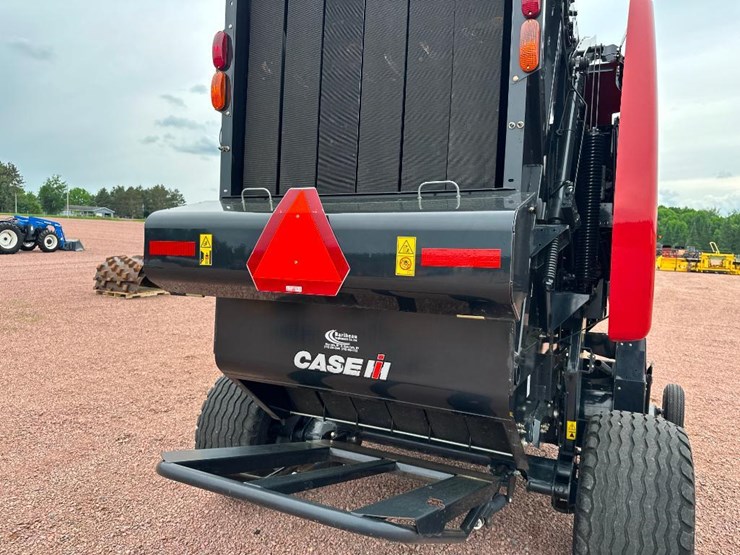 2019-case-ih-rb465-image-35