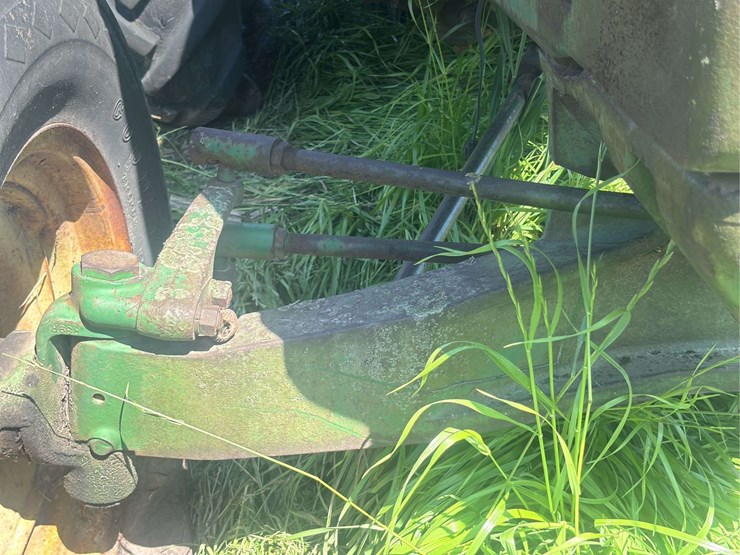 john-deere-70-image-16