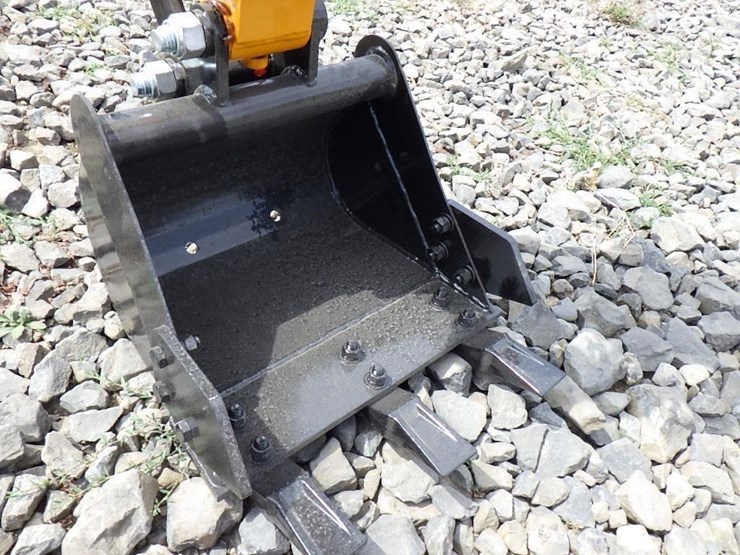 2025-miva-va15p-hydraulic-excavator-image-5