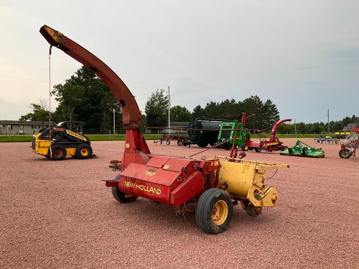 new-holland-782-image-2