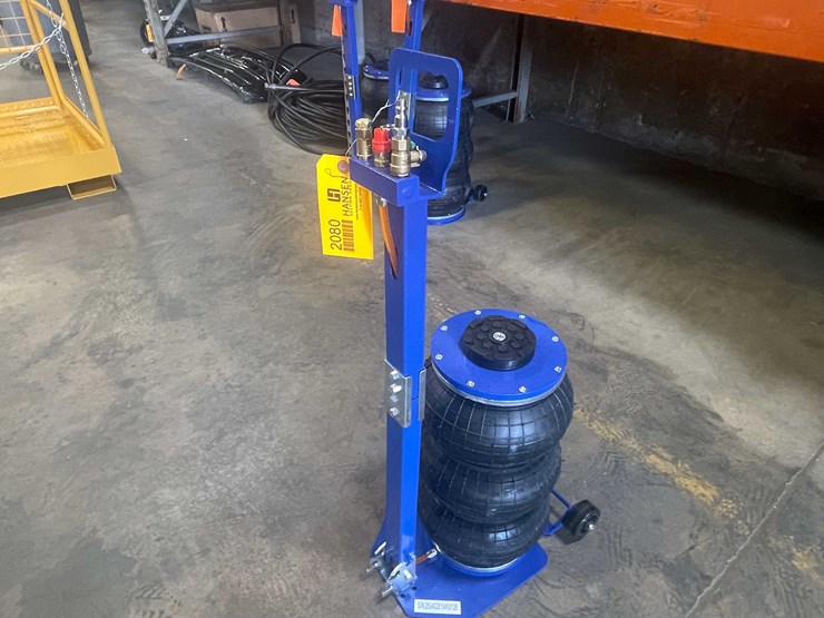 #2080-•-pneumatic-6,600-lb.-lift-capacity-air-jack-(pr6)-image-1