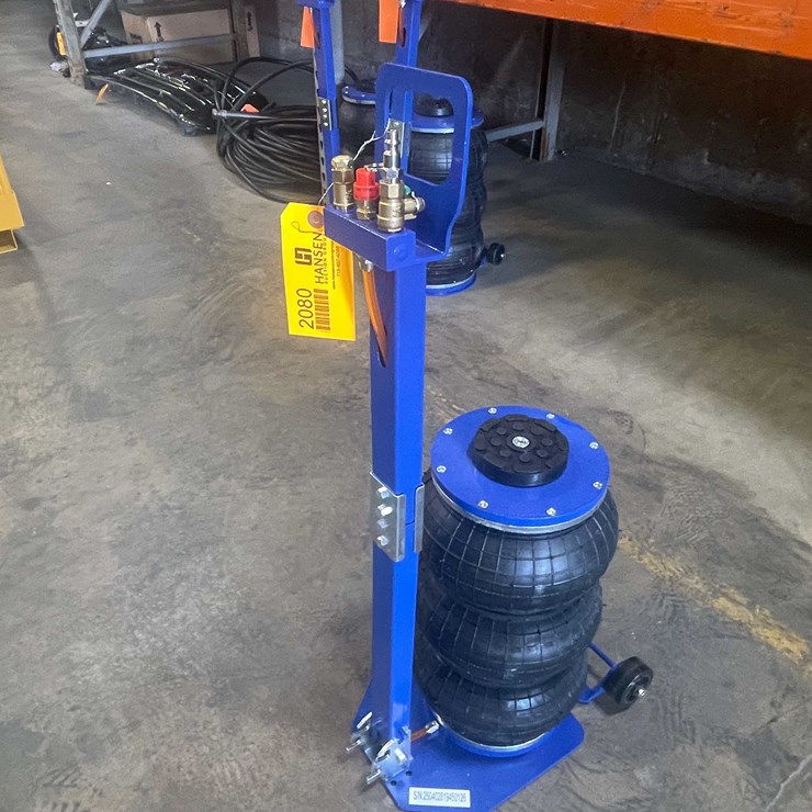 #2080 • Pneumatic 6,600 lb. Lift Capacity Air Jack (PR6)