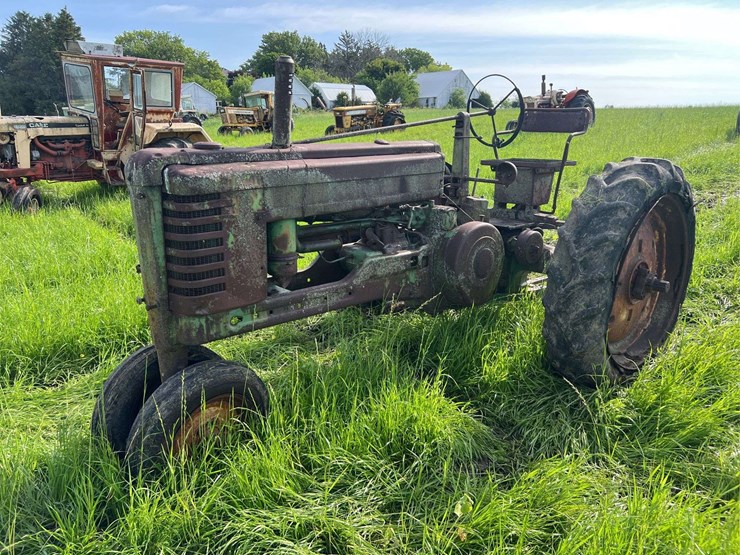 john-deere-model-b-image-1