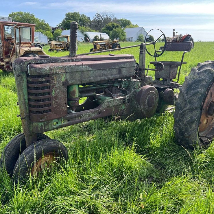 JOHN DEERE MODEL B