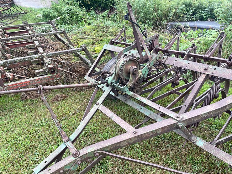 #7452-•-pull-behind-field-cultivator-image-6