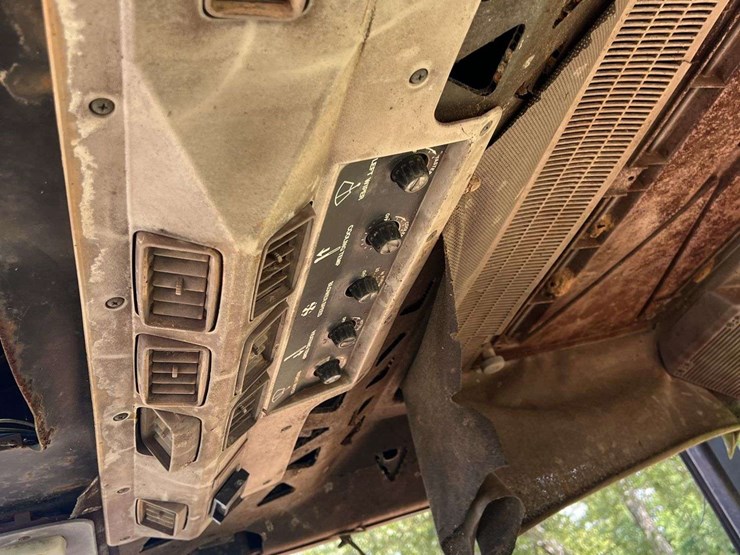 john-deere-2750-image-33