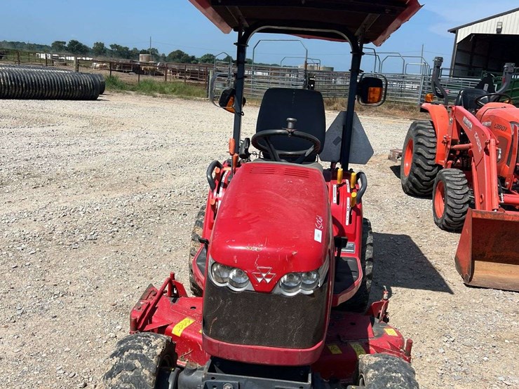 massey-ferguson-gc2400-image-6