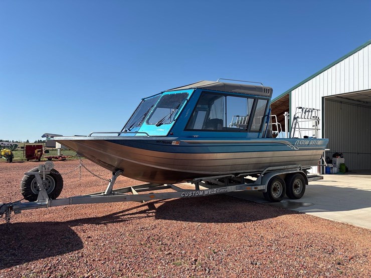 custom-weld-white-water-special-boat-image-1