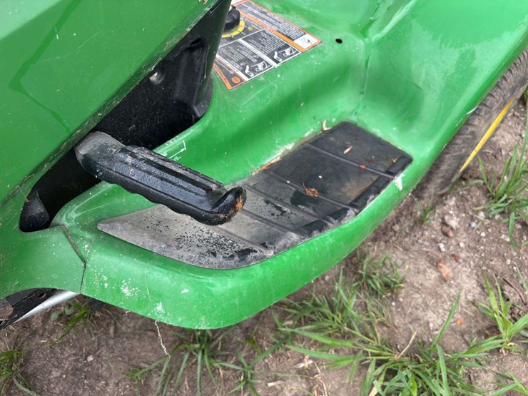 john-deere-x300-image-44