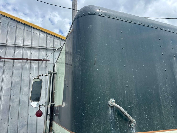 white-freightliner-cabover-semi-image-21