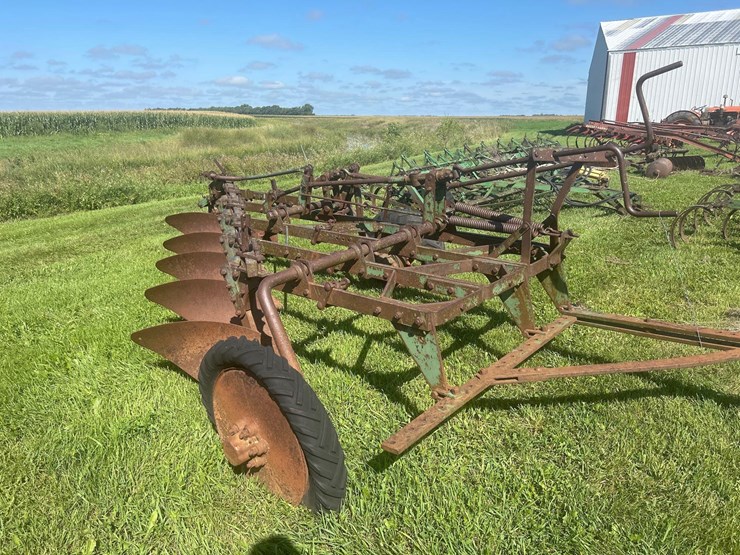 john-deere-plow-image-8