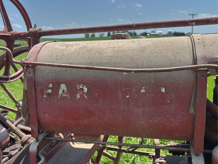 farmall-f12-image-22