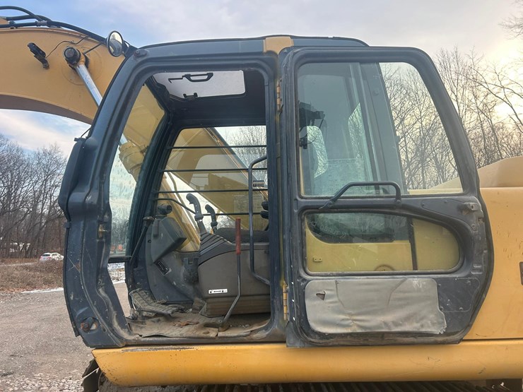 2003-deere-200c-lc-image-20