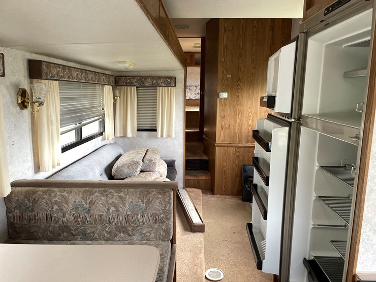 #6294-•-1995-prowler-5th-wheel-travel-trailer-(has-wi-title)-image-19