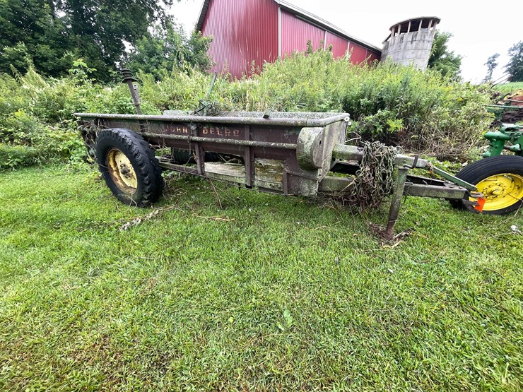 #7467-•-john-deere-trailer-frame-image-1