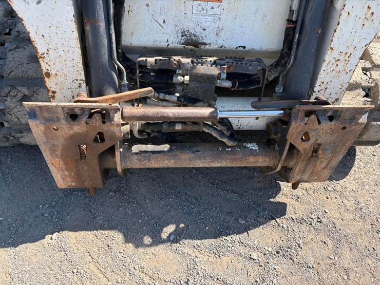 2017-bobcat-t750-image-20