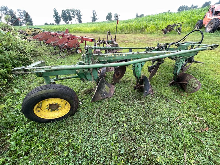 #7464-•-john-deere,-moldboard-plow-image-6