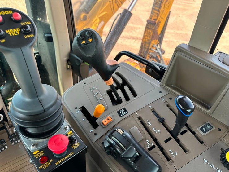 2012-john-deere-6330-image-49